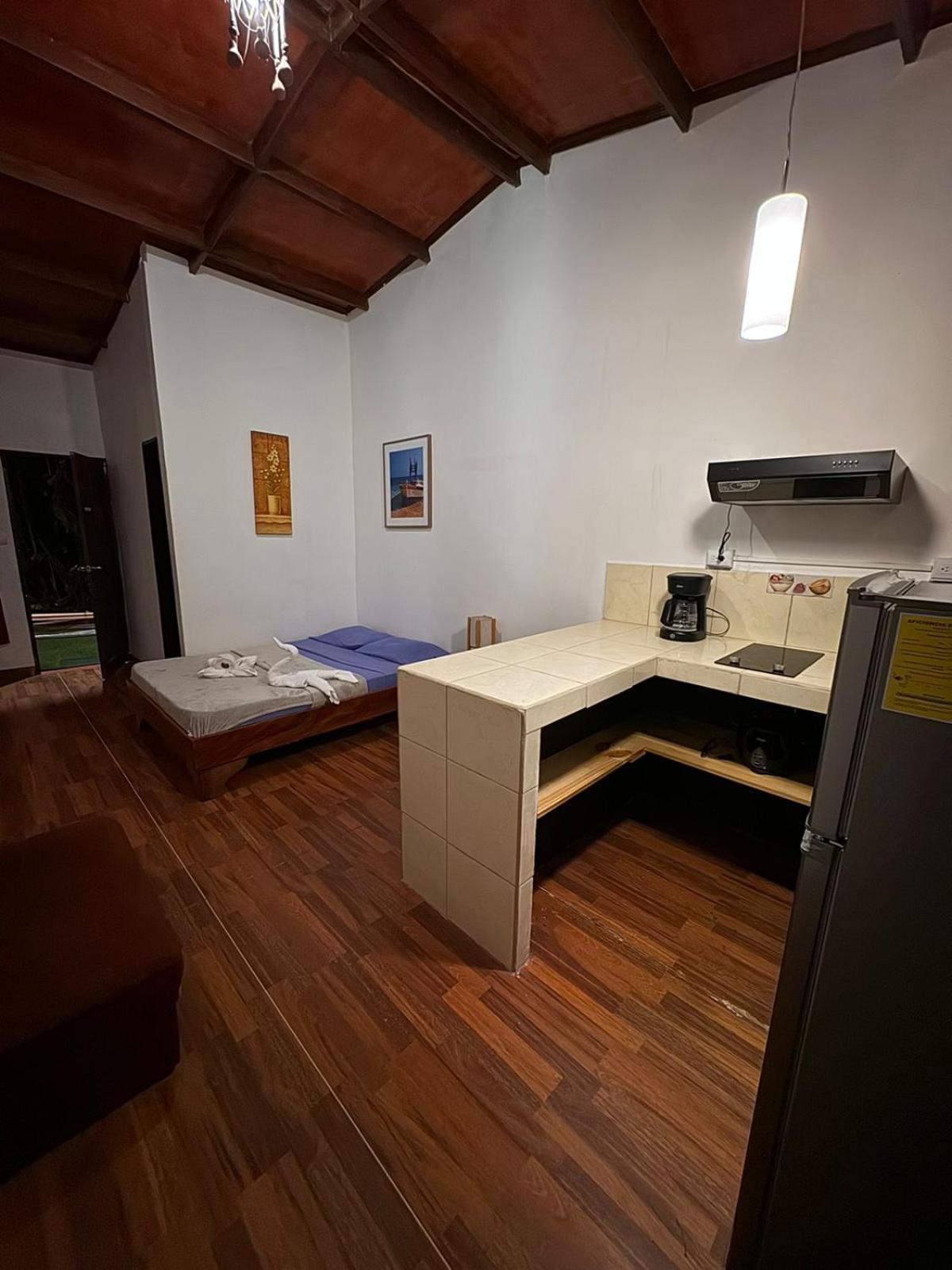 Pilas Aparthotel Villa Pacande & Rooms الغرفة الصورة