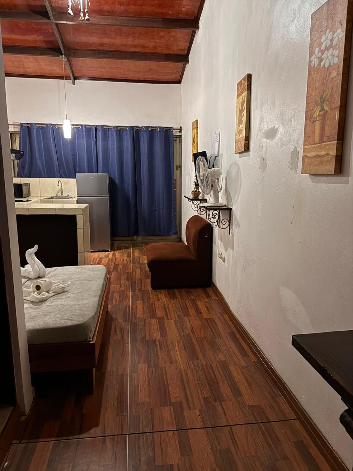 Pilas Aparthotel Villa Pacande & Rooms الغرفة الصورة